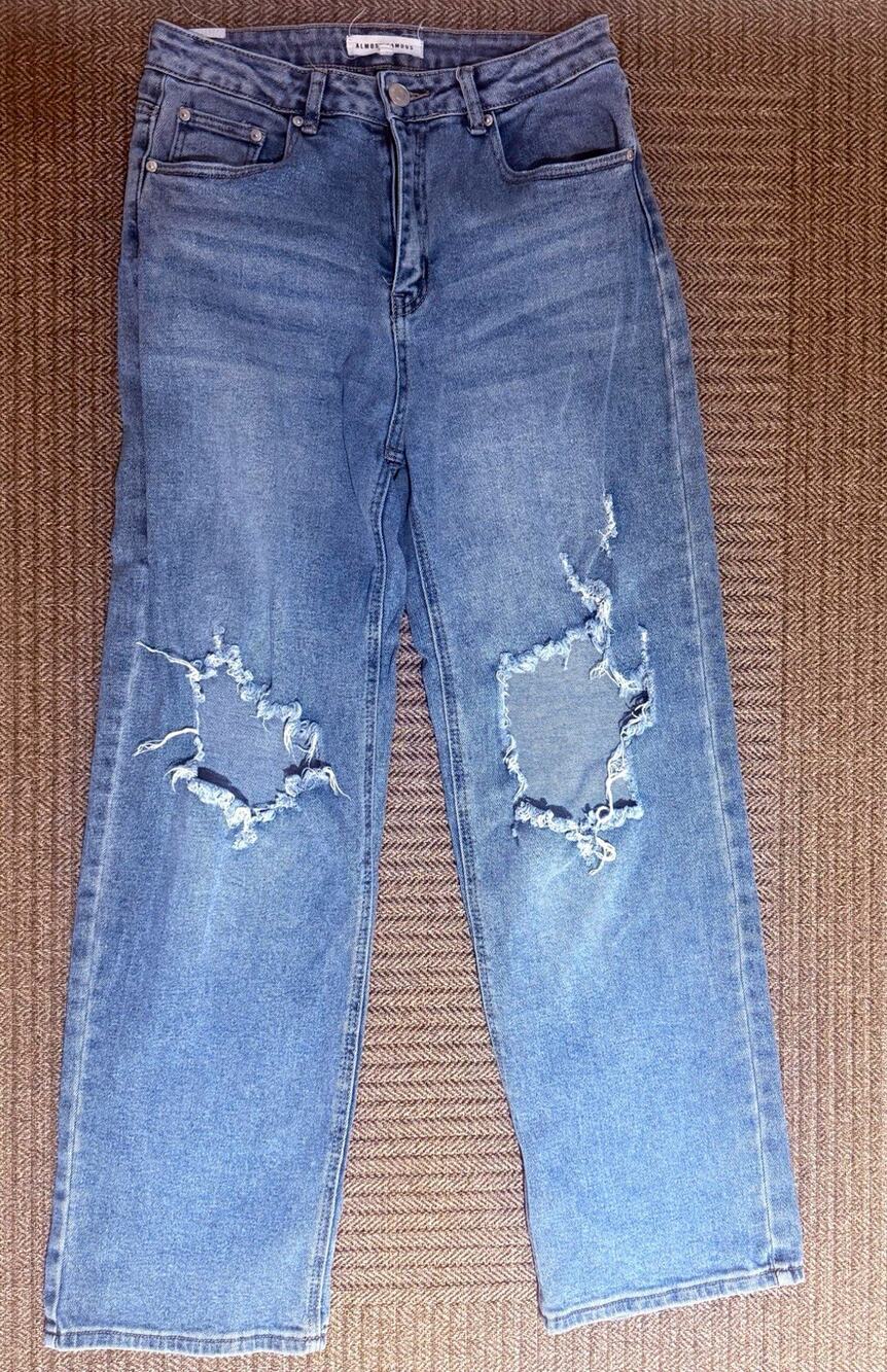 Almost Famous Light Wash Blue Distressed Straight Fit Denim Jeans Juniors 7